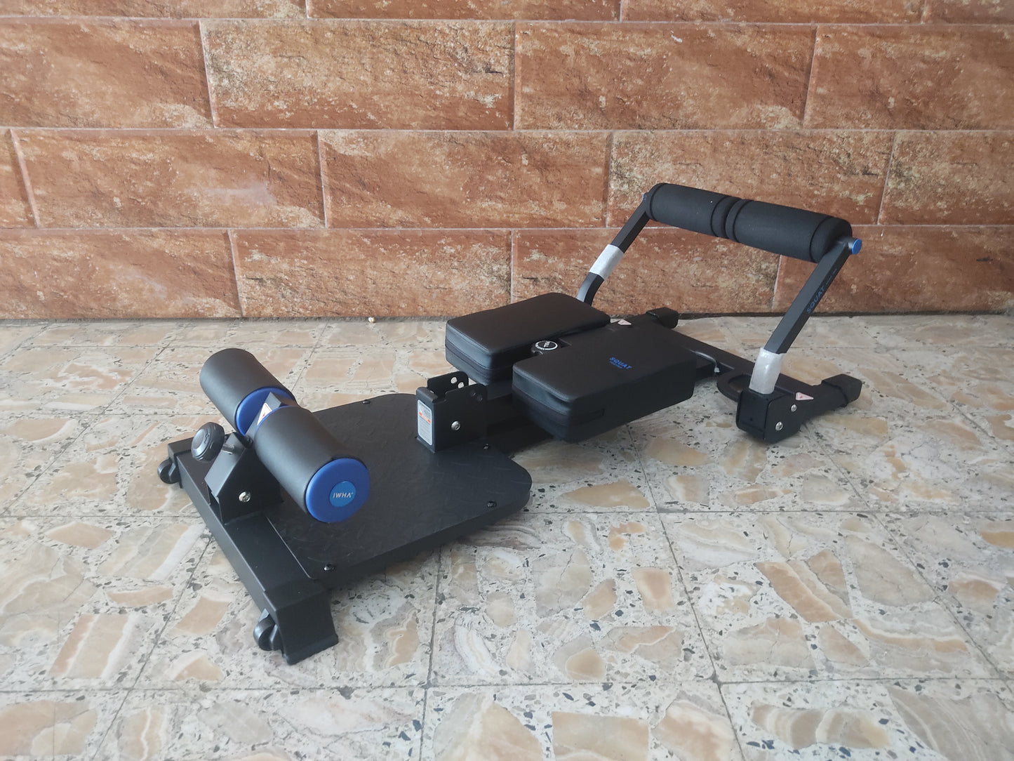 مينى اسكوات (قطانية متعددة الاستخدام)