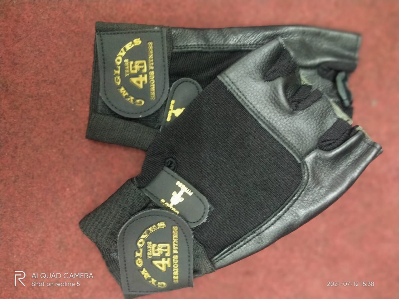 Black iron gloves